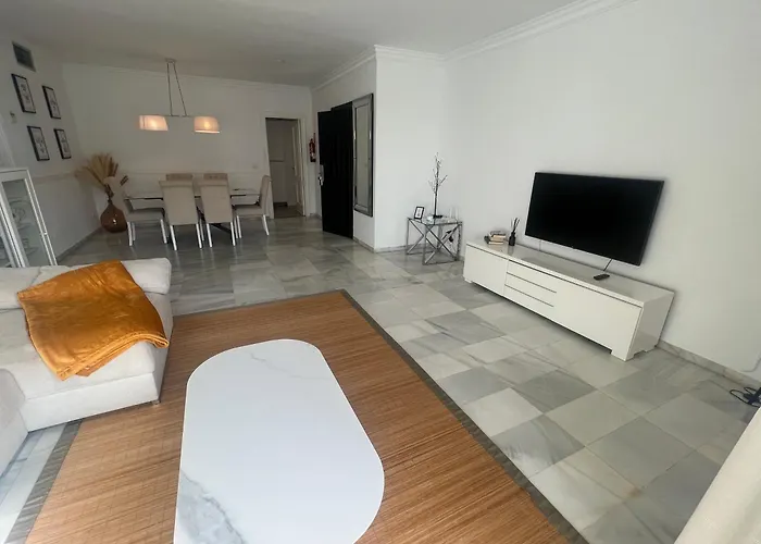 Jardines Del Puerto 741 *