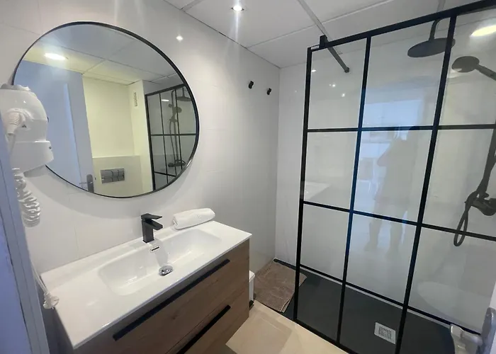 Jardines Del Puerto 741 *